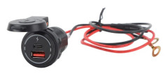 30W Dubbel USB C Billaddare med Fjäderlock Motorcykelladdare PD DC12-24V