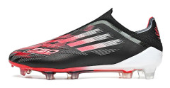 State-of-the-art laceless football boots for men and women, suitable for hard courts, black/red. Black Red 31