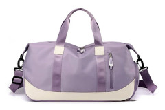 Lila Nylon Resväska Kvinnor Fällbar Gym Duffel Väska Stor Kapacitet Weekend Axelväska Lätt Vattentät Tote Väska Handbagage för Simning Gym