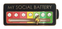 Social Battery Pin - Min kreativa knappnål för socialt batteri