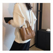 2025 Ny Retro Mode Hinkväska med Högkvalitativ Crossbody-väska brown