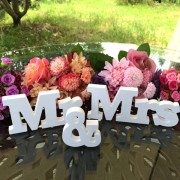 bröllop födelsedagsfest dekoration vita bokstäver mr & mrs weddin
