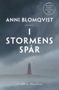 I Stormens Spår (Bok / Häftad)