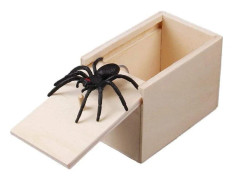 1 st Trä Prank Spindel Skrämma Box Case Skämt Livsliknande Rolig Överraskning Gag Leksak