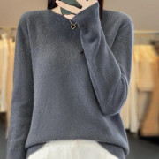 Första linjens Ready-to-wear Ihålig Rundhalsad Kofta för Damhöst- och Vintermode Mångsidig Kashmir Bas Skjorttopp XL