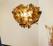Veli Taklampa S Guld - SLAMP - Vardagsrum - Design - Plast - Med en ljuskälla