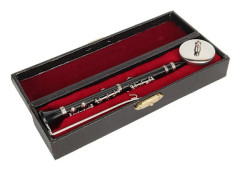 Miniatyrmodell av klarinett med stativ och fodral - Klarinettmodell - Musikinstrument - Heminredning - 13 cm