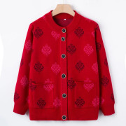 Mormor bär tröjor och koftor under tidig höst, och medelålders och äldre stickar höstkappor, toppar med rund hals, svärmorskläder. 4XL