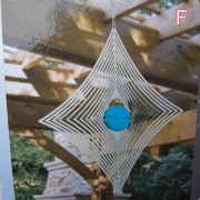 360° roterande vindspinnare i rostfritt stål 3D strömmande ljuseffektdekor för utomhusträdgårdshus hängande dekor F