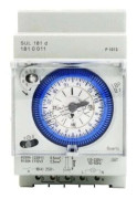Mekanisk Dubbelriktad Timer 24 Timmar DIN-skena med Gangreserv SUL 181d 110-230V-..DEBUNS