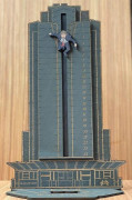 Die Hard Adventskalender - Hans Gruber faller från Nakatomi Plaza