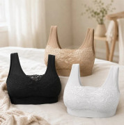 Comfort Bra – 3-pack seamless bra with feminine lace details