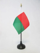 Bordflagga - AZ FLAG - Madagaskar - 15x10 cm - Polyester - Svart plaststång och bas